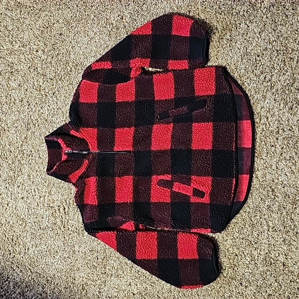 Old Navy Soft & Fluffy red & black buffalo plaid sherpa size M...EUC!